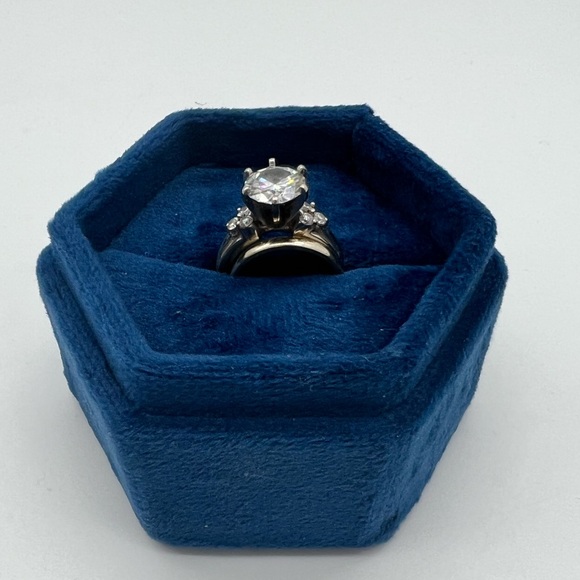 White Gold Engagement and Wedding Bands Set - Picture 2 of 9